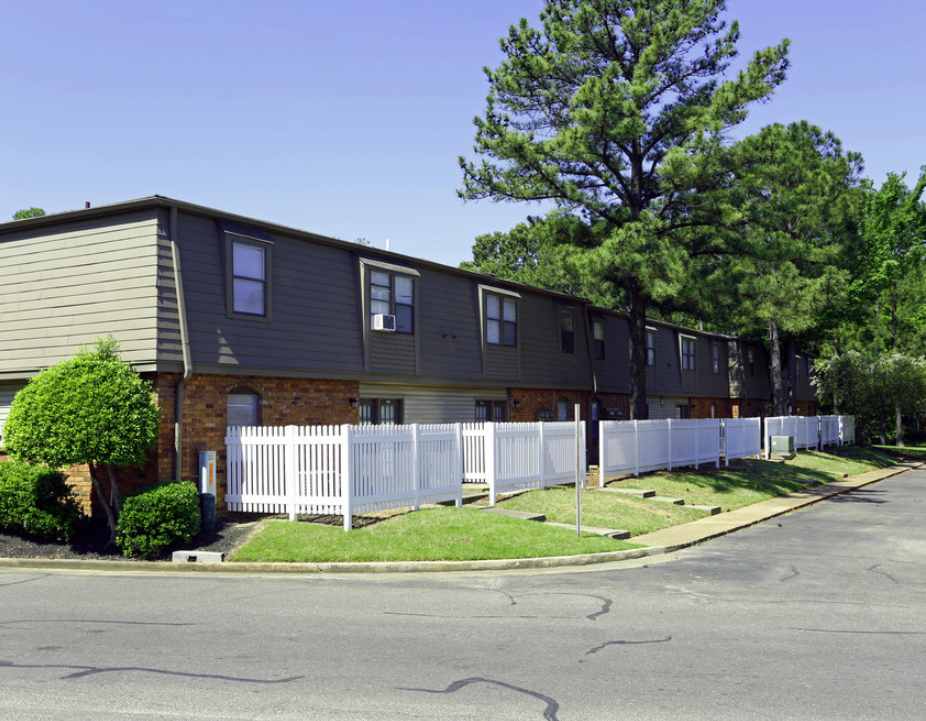 Photos and Video of Mill Creek Apartments in Memphis, TN